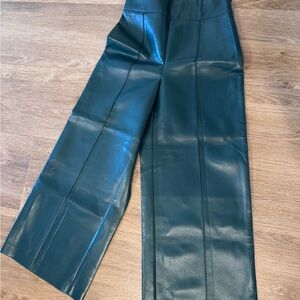 ARITZIA Chic Green Leather Pants